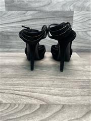 GUCCI SUEDE KNOT BLACK/GOLD SIZE 11